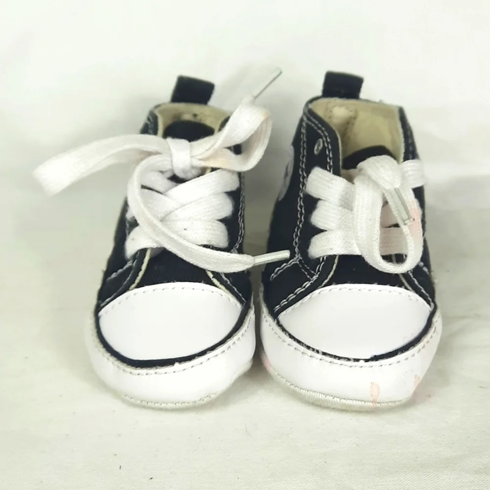 Converse All Star Chuck Taylor Baby Crib Shoes Size 4 Black White with Box